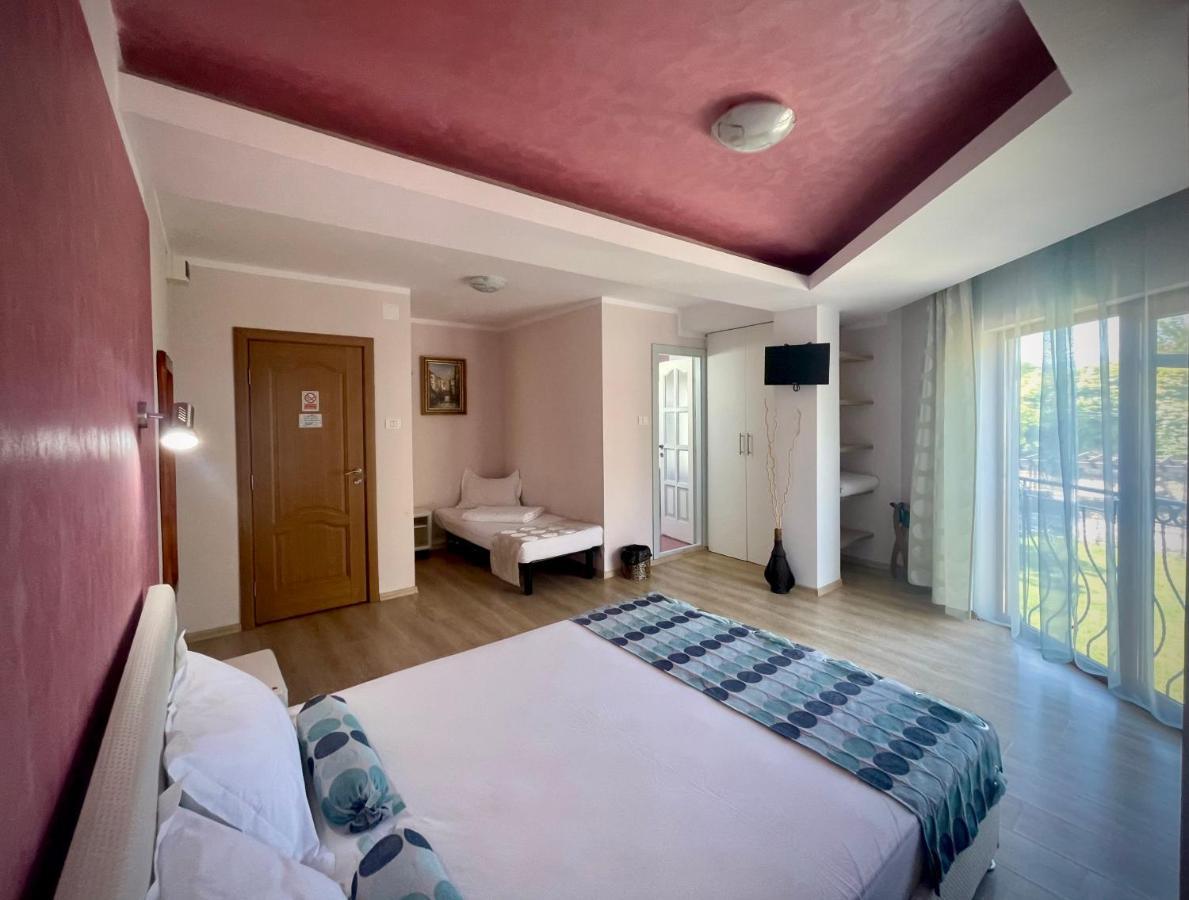Bed and Breakfast Vamabel House Vama Veche Exterior foto