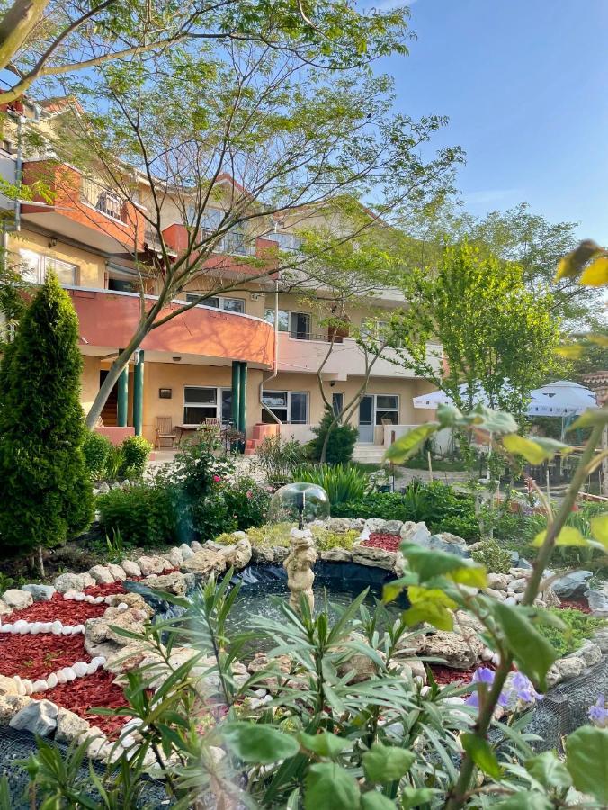 Bed and Breakfast Vamabel House Vama Veche Exterior foto