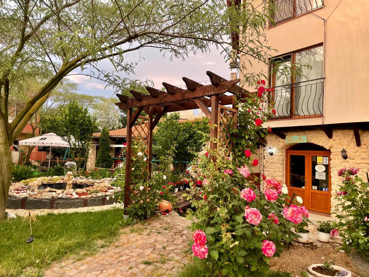 Bed and Breakfast Vamabel House Vama Veche Exterior foto