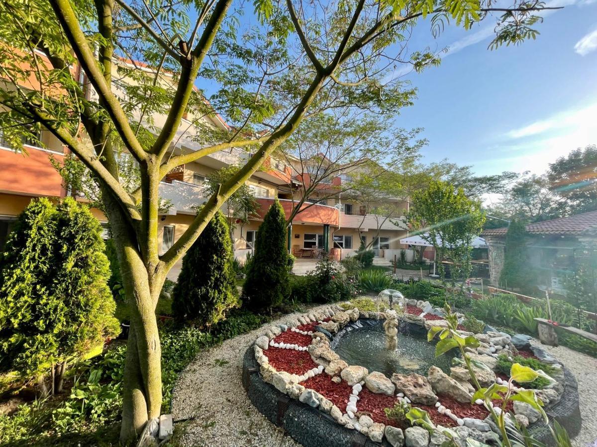 Bed and Breakfast Vamabel House Vama Veche Exterior foto